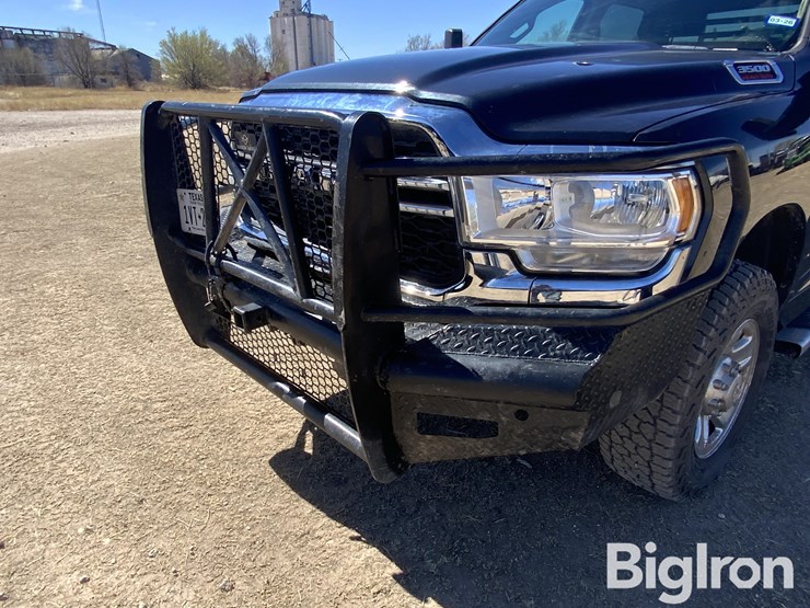 2019-dodge-3500-image-18