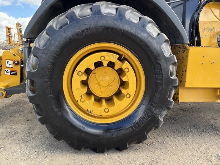 2018-deere-210lep-image-25