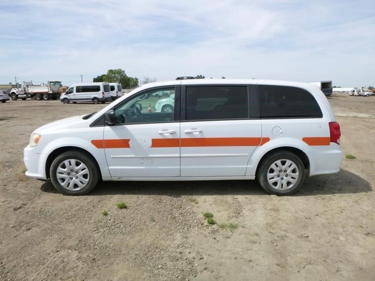 2014-dodge-grand-caravan-image-6