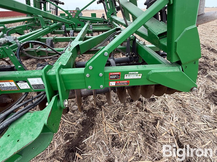 2014-john-deere-2310-image-18