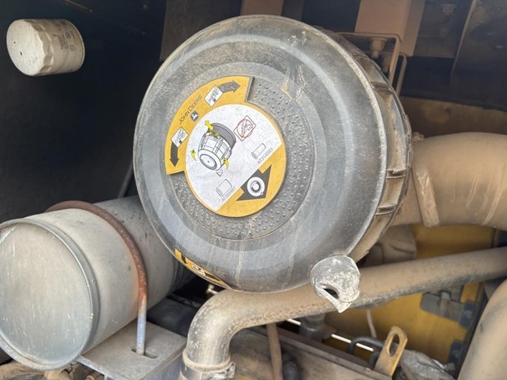 2005-deere-624j-image-53