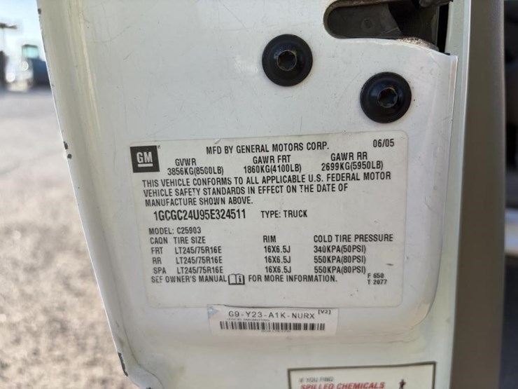 2005-chevrolet-2500-image-16