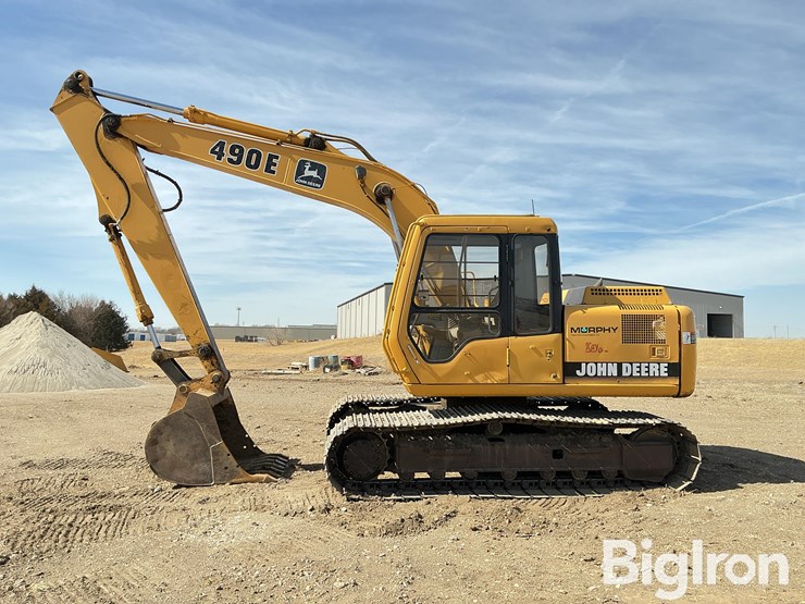 1997-deere-490e-image-8