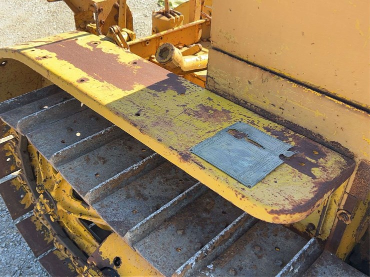 caterpillar-r2-image-20