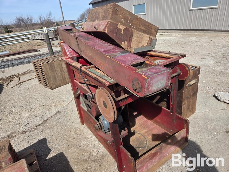 a-t-ferrell-clipper-fanning-mill-image-7