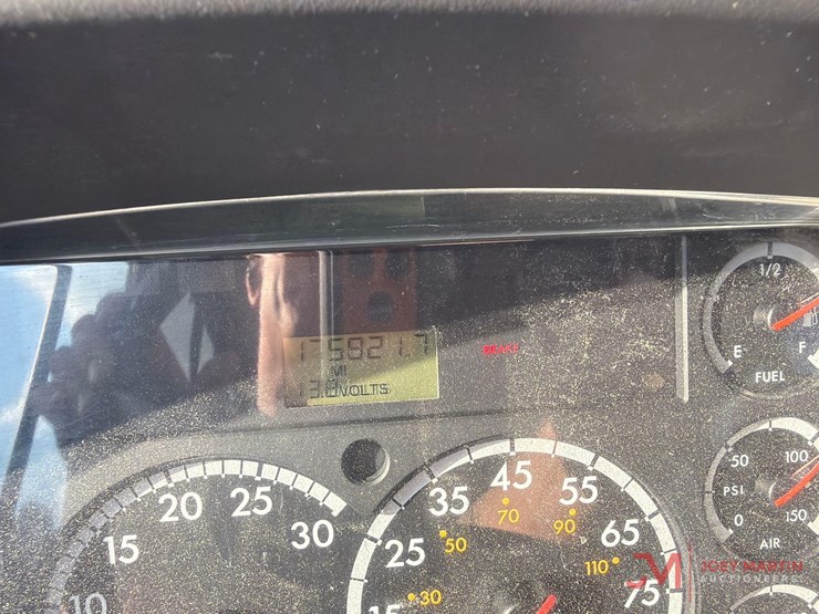 2008-thomas-saf-t-liner-c2-image-19