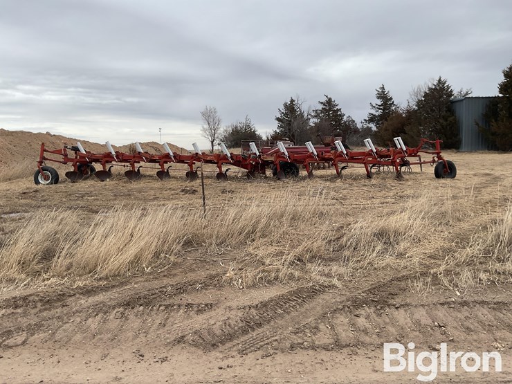 international-800-image-4