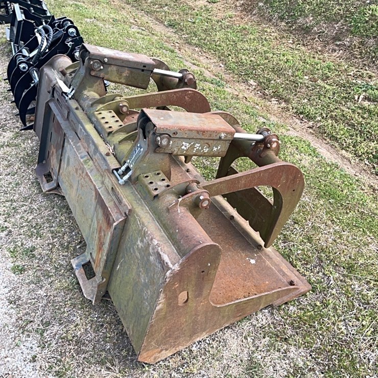 Bobcat industrial skid steer grapple bucket 6’