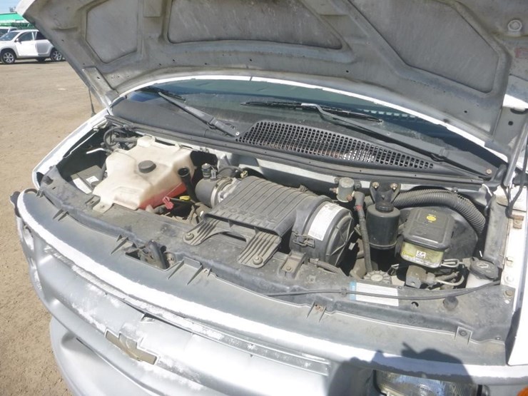 2002-chevrolet-1500-image-14