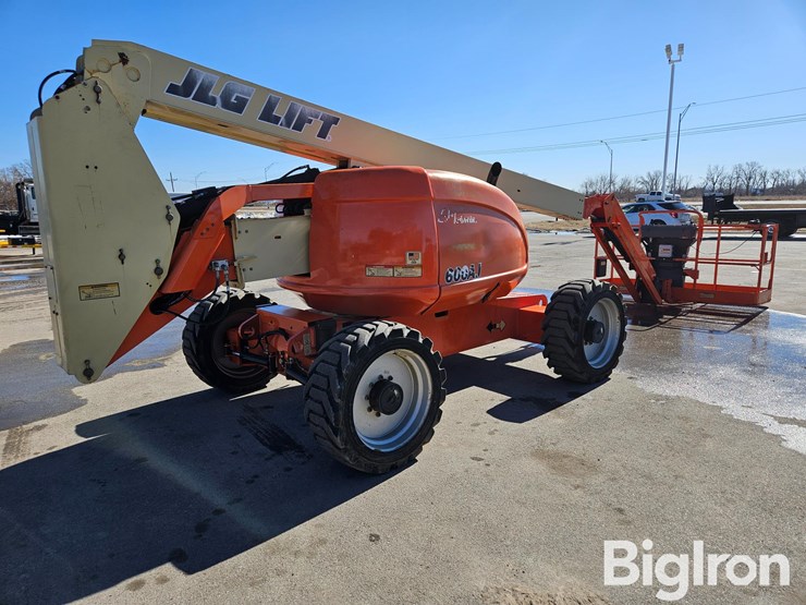 2009-jlg-600aj-image-5