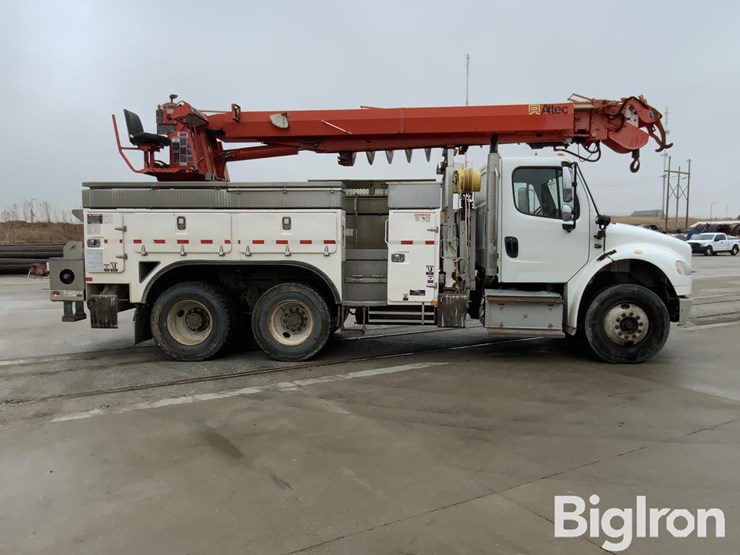 2015-freightliner-m2-106-image-12