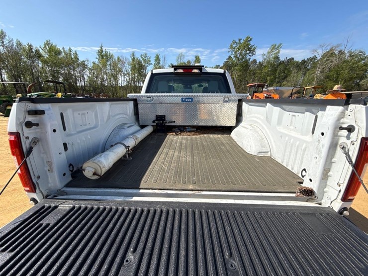 2018-ford-f150-xl-image-5