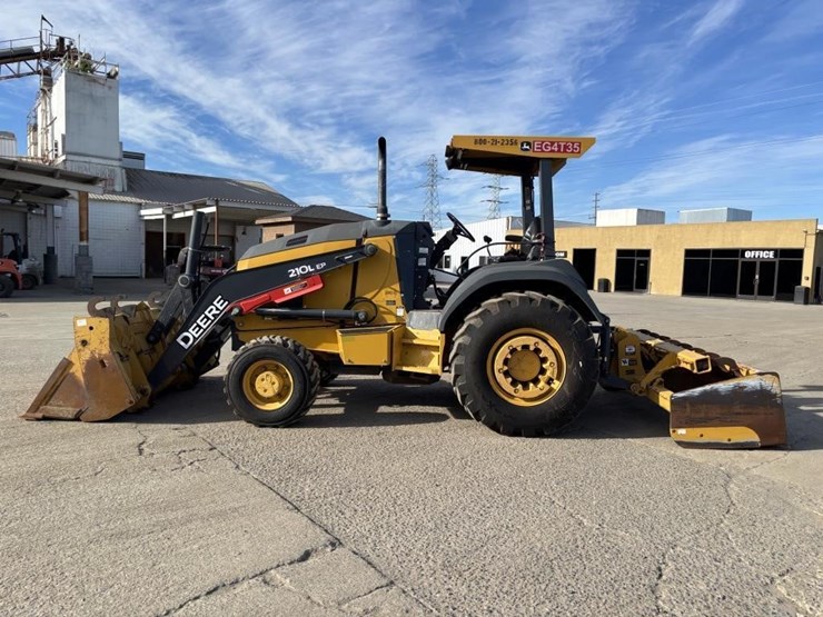 2018-deere-210lep-image-5