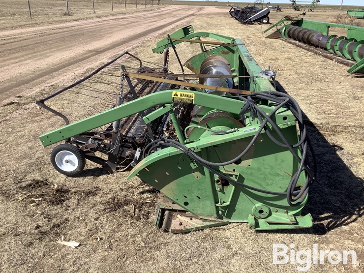 john-deere-216-image-8