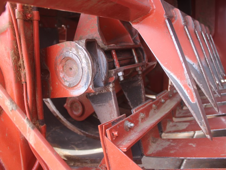 hesston-4910-image-40