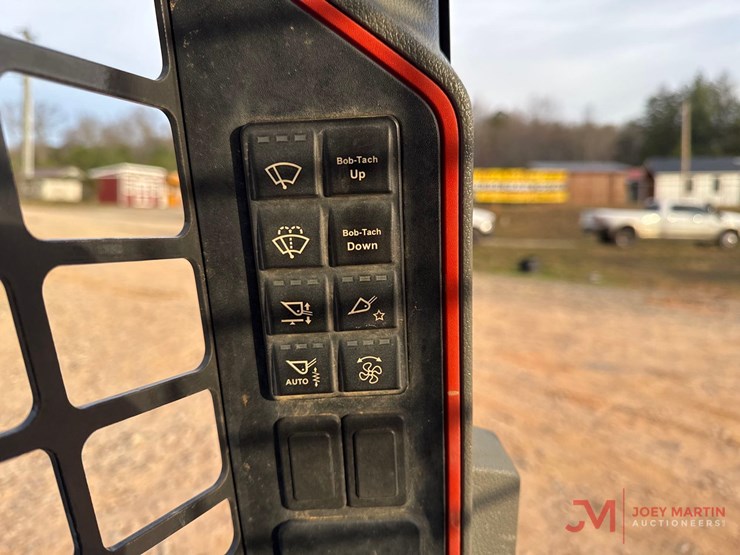 2022-bobcat-t66-image-11