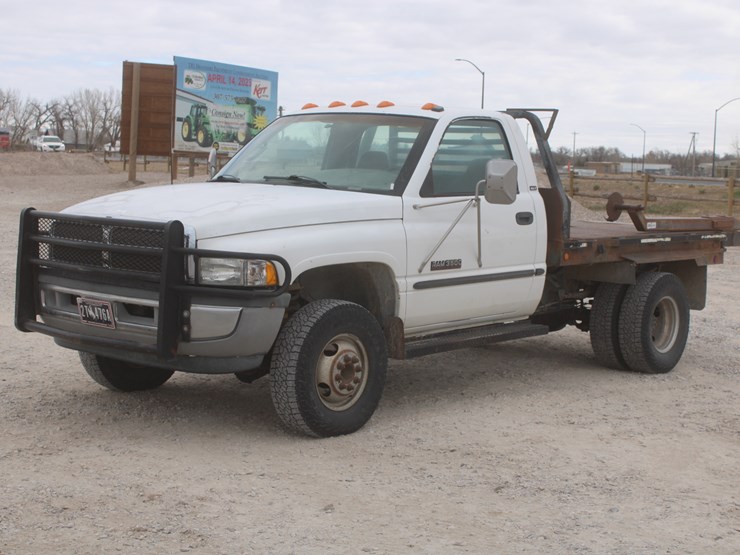 1999-dodge-3500-image-11