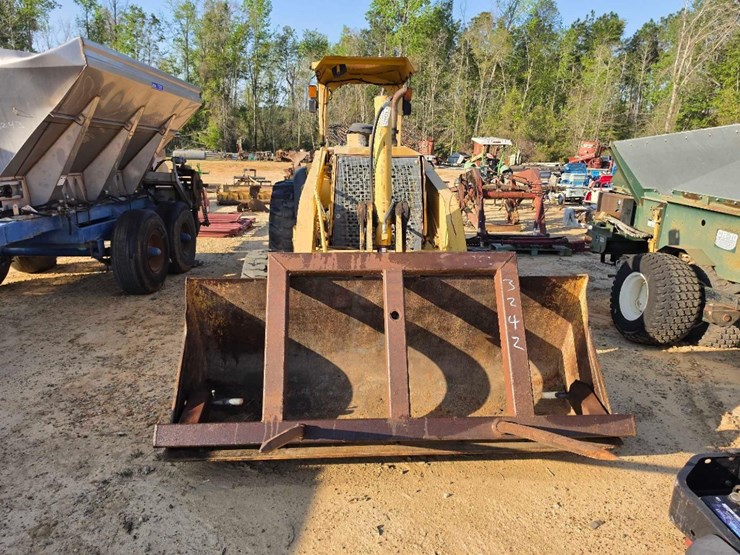 john-deere-210-image-8