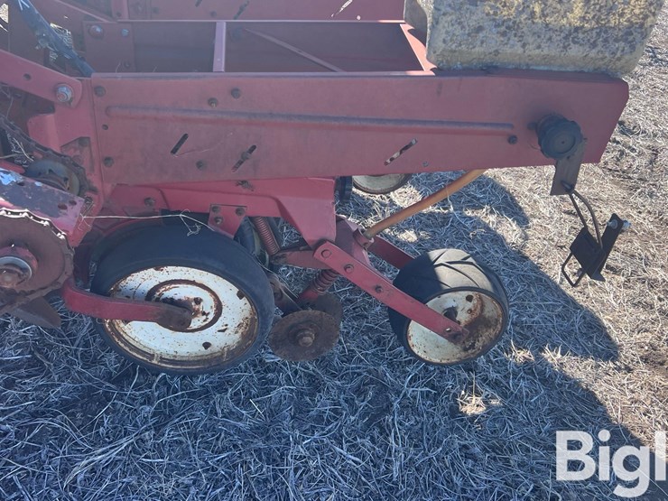 international-800-image-9