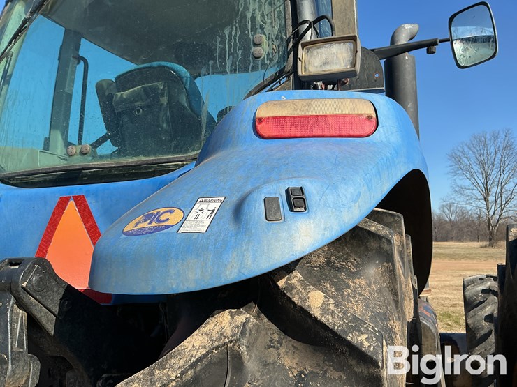 new-holland-t8040-image-18