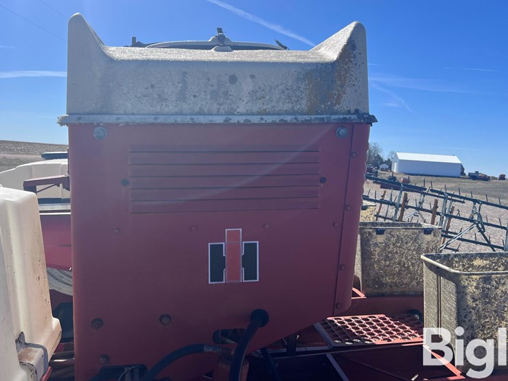 international-800-image-12