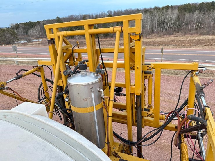 ag-chem-rogator-664-image-47