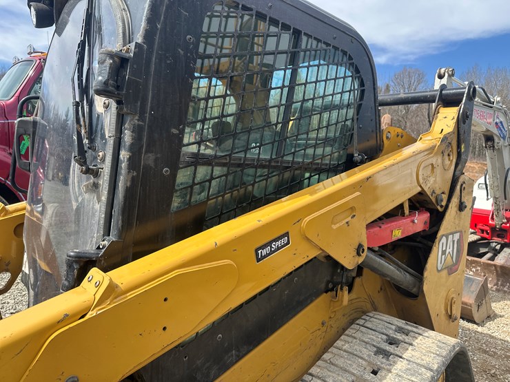 2019-caterpillar-259d3-image-17