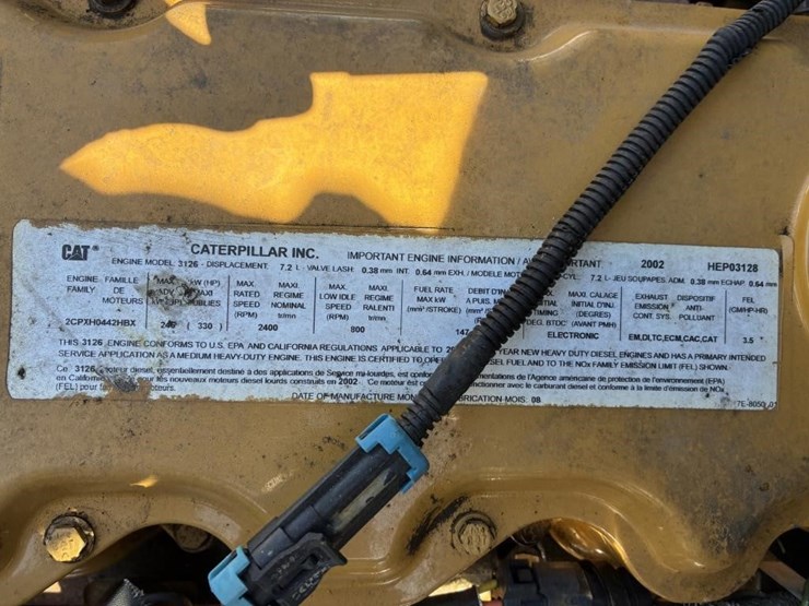 2003-freightliner-fl70-image-8