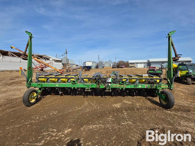 john-deere-1730-image-2