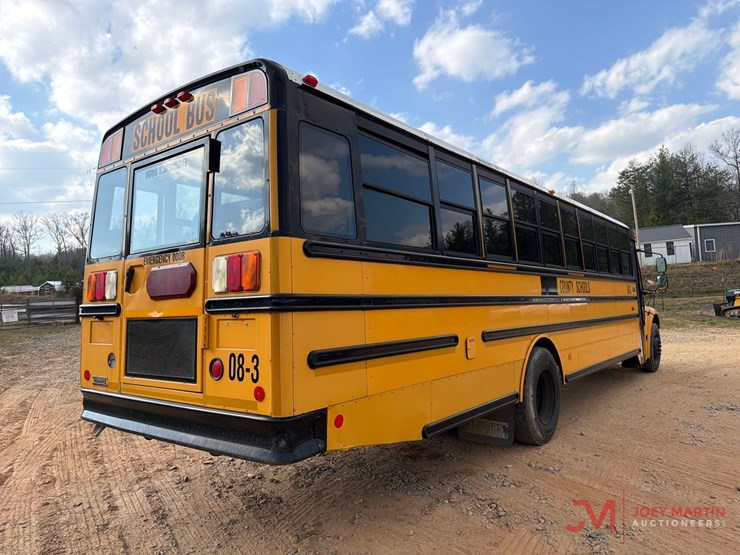 2008-thomas-saf-t-liner-c2-image-2