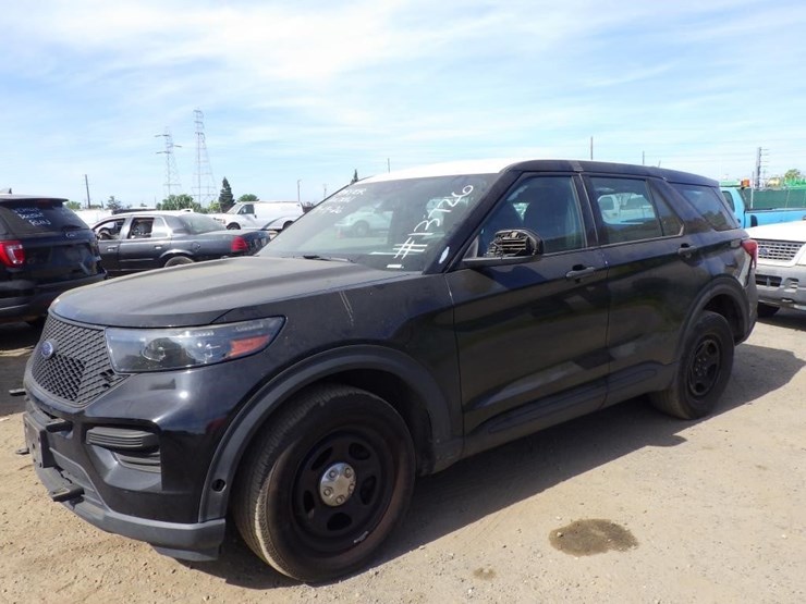 2020-ford-explorer-image-1