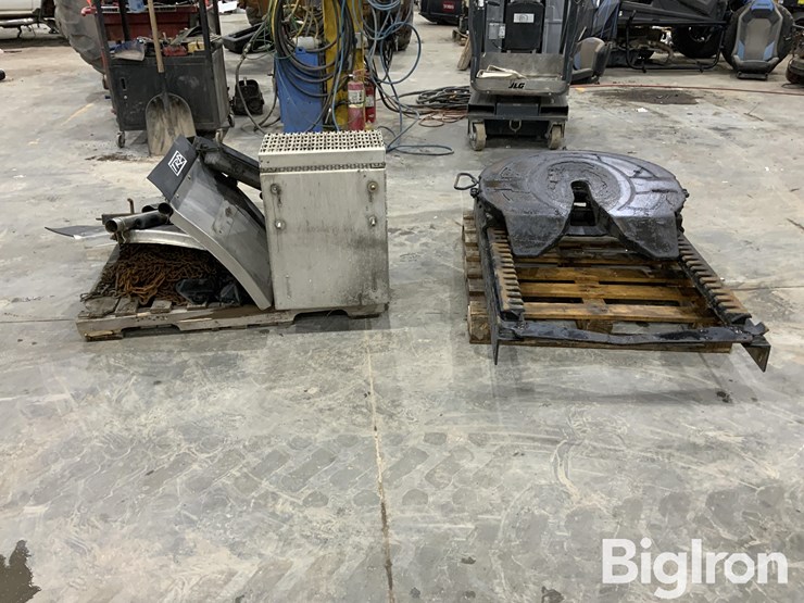 massey-ferguson-730-image-2