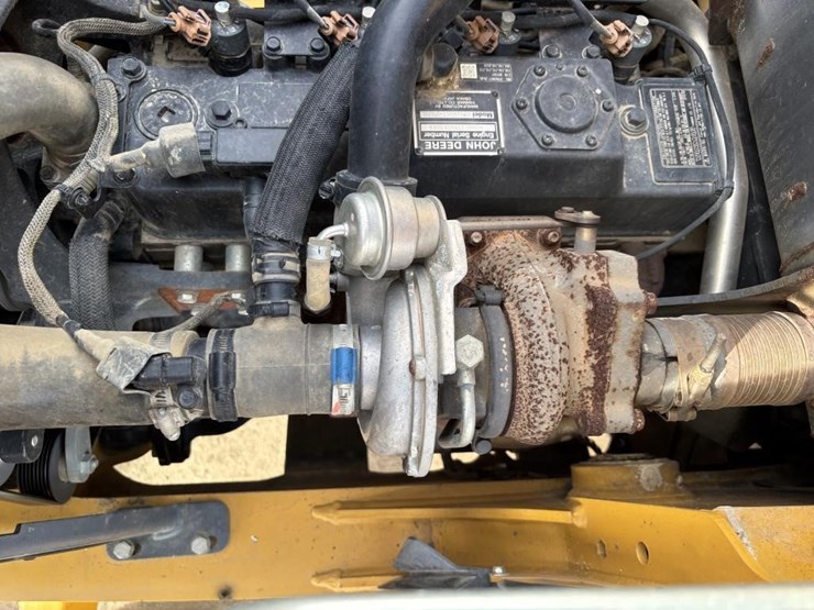 2019-deere-210lep-image-46