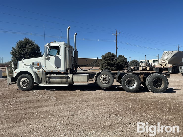 2017-freightliner-coronado-132-image-8