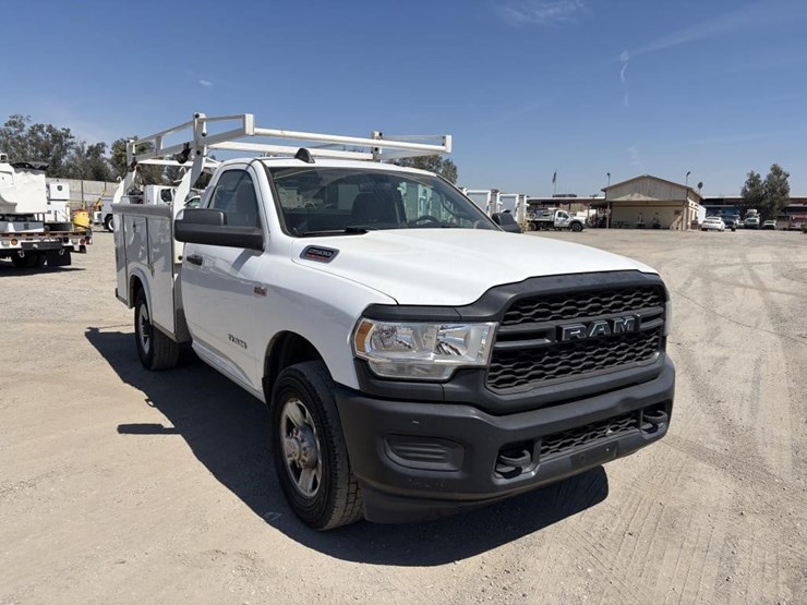 2019-ram-2500-hd-image-2