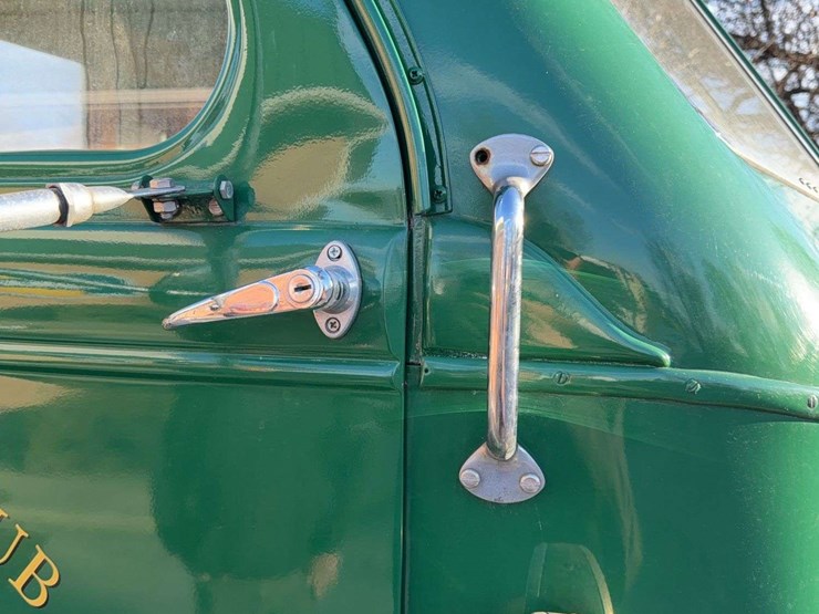 autocar-u70-truck-tractor-image-31