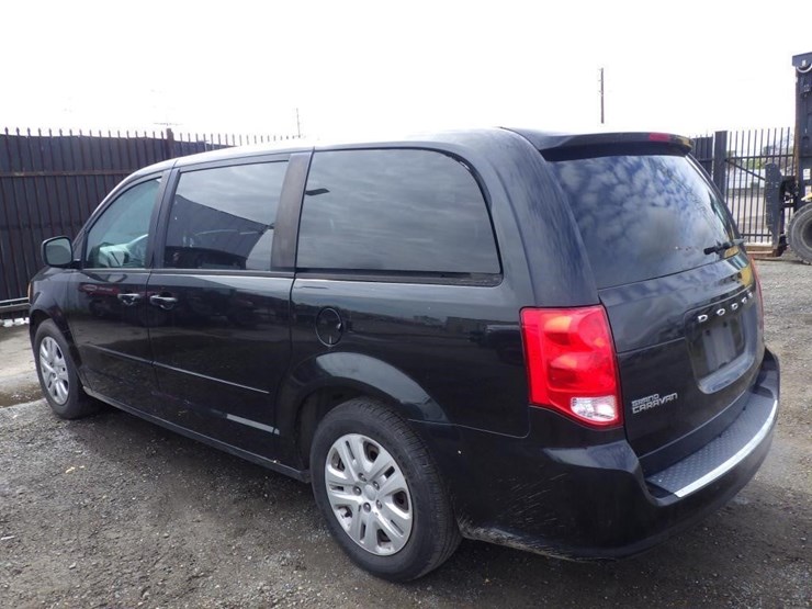 2016-dodge-grand-caravan-image-4