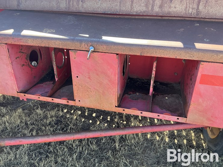 massey-ferguson-130-image-17