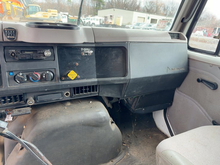 1996-international-4900-image-23