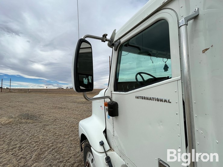 2003-international-9200i-image-15