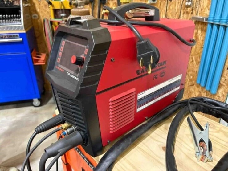 arccaptain-tig-200p-acdc-welder-image-1