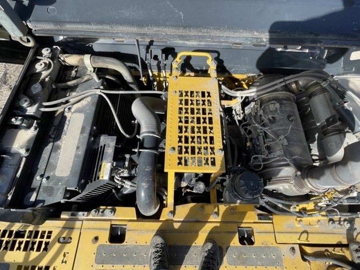 2016-komatsu-pc360-lci-11-image-47