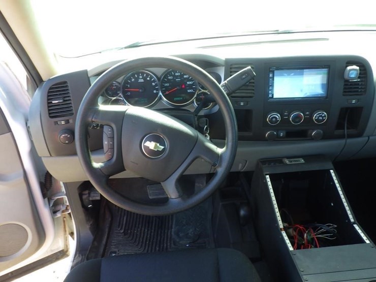 2013-chevrolet-2500hd-image-7