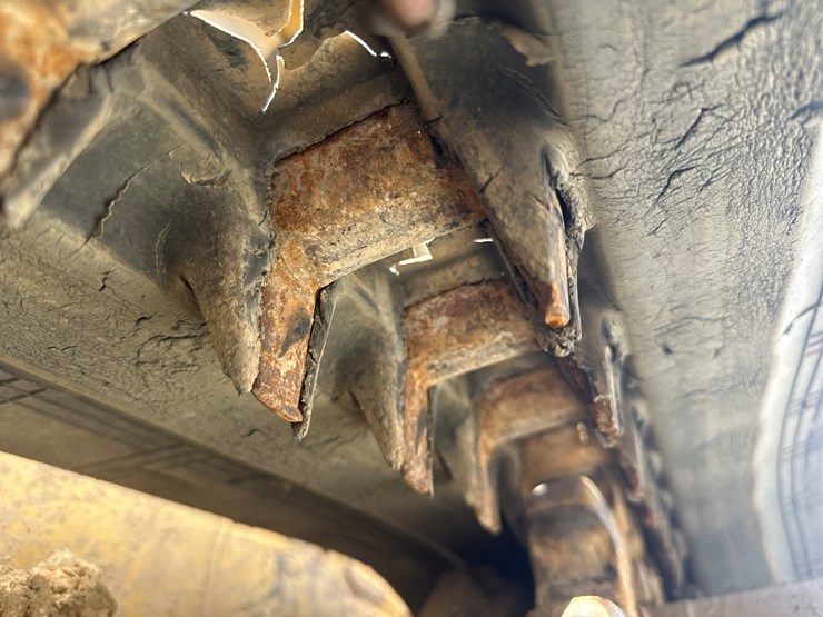 2019-caterpillar-239d-image-53