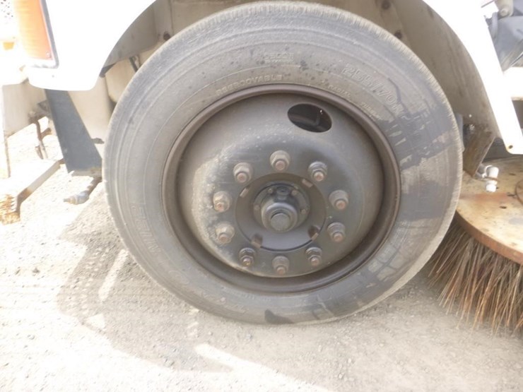 2014-global-m4-sweeper-image-16