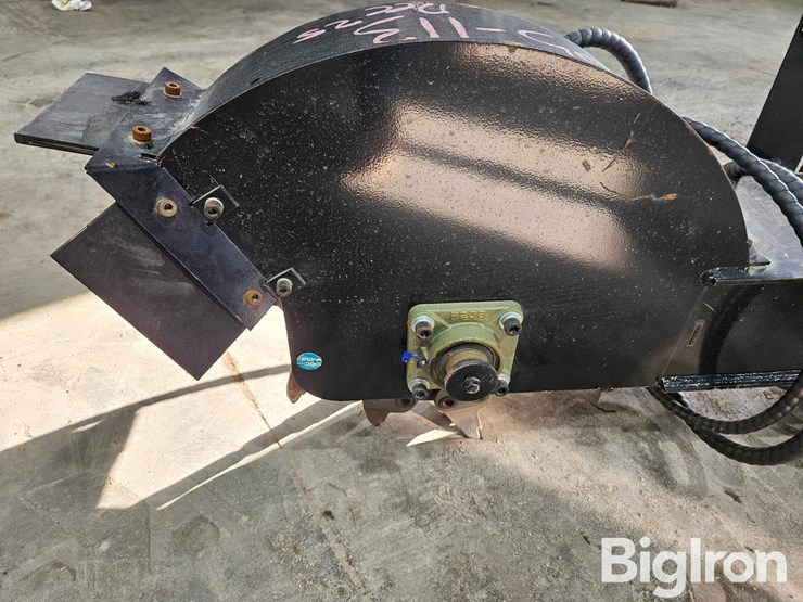 2025-massey-ferguson-730-image-12