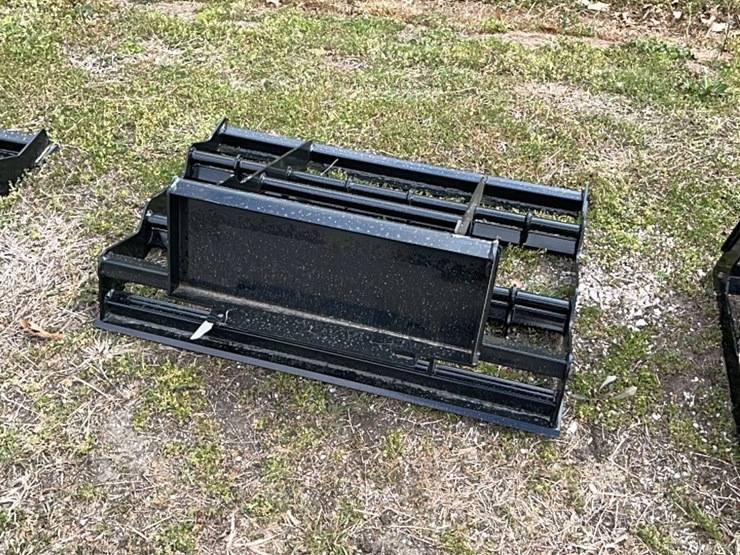 mini-skid-steer-land-leveler-image-1