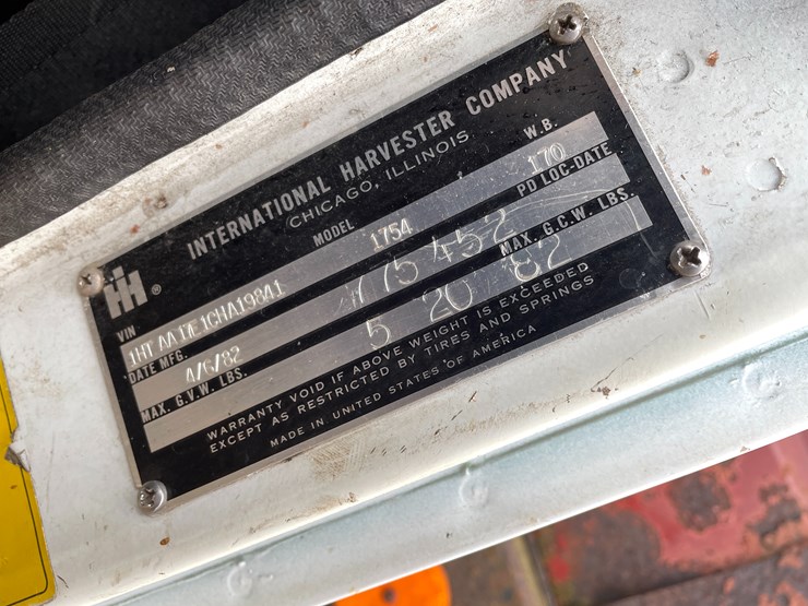 #113-•-1982-international-1754-single-axle-grain-truck-(has-wi-title)-image-86