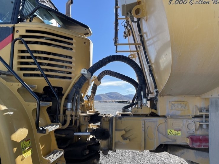 caterpillar-740-image-11