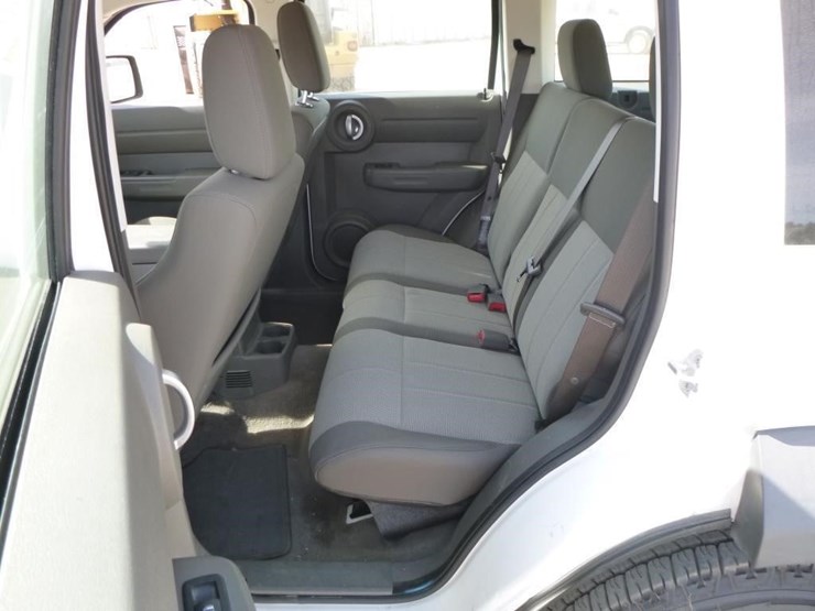 2008-dodge-nitro-image-8